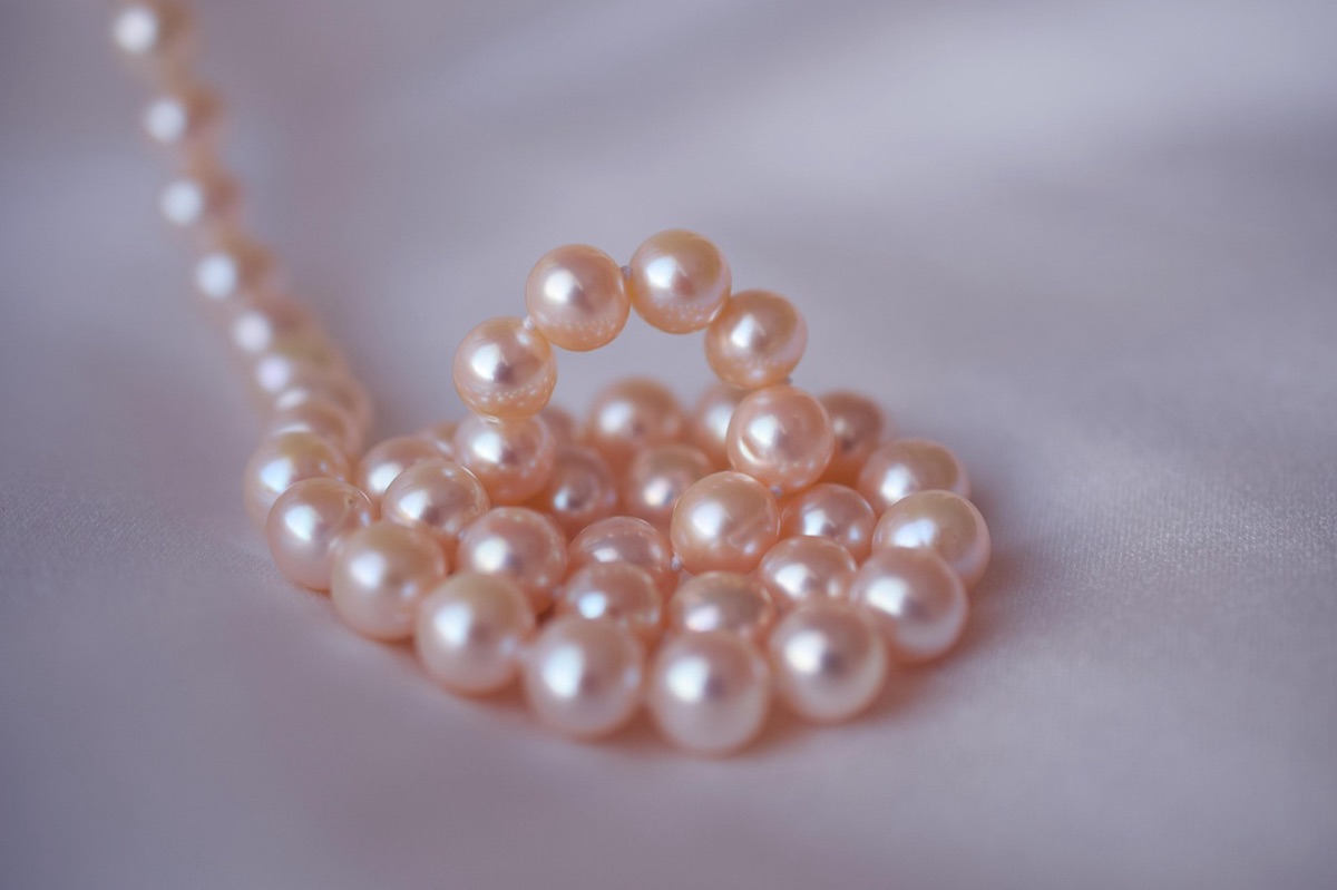 Joyas de lujo y perfume elegante para regalo