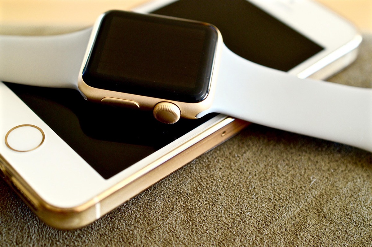 Des gadgets technologiques modernes pour un cadeau tendance.