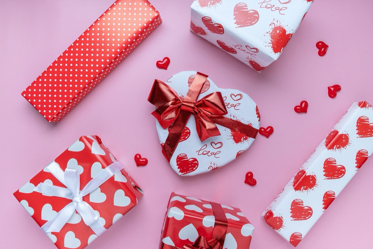 caja regalo minimalista