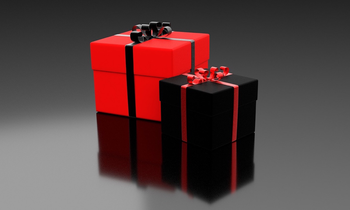 caja de regalo de aniversario en plata