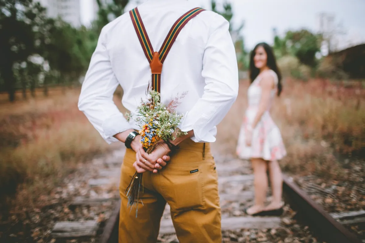 happy valentines day, bouquet, surprise, couple, lovers, pair, man, woman, flower background, bunch of flowers, boyfriend, beautiful flowers, nature, flower wal